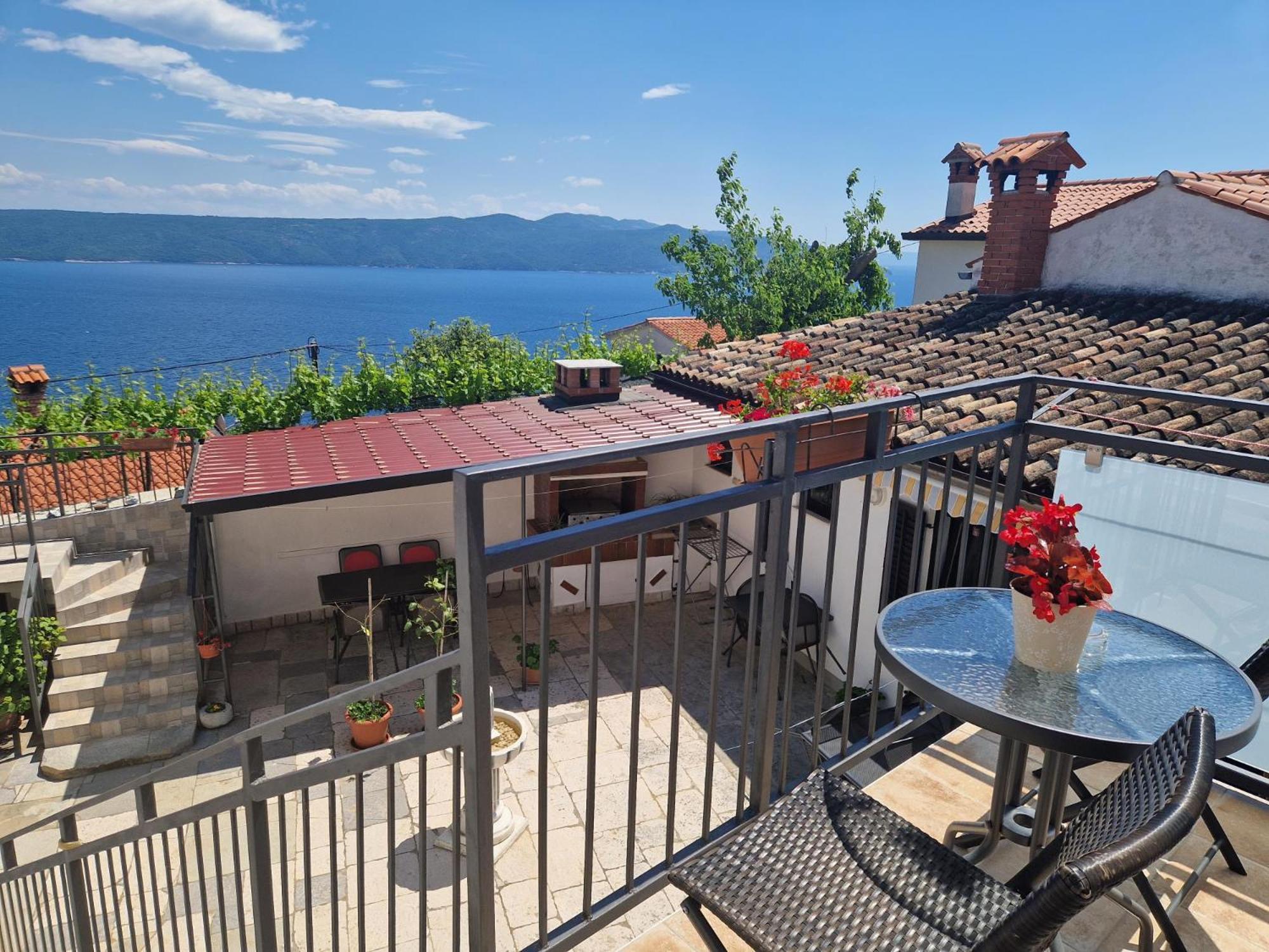 Guesthouse Villa Galovic เบรอเซส ภายนอก รูปภาพ