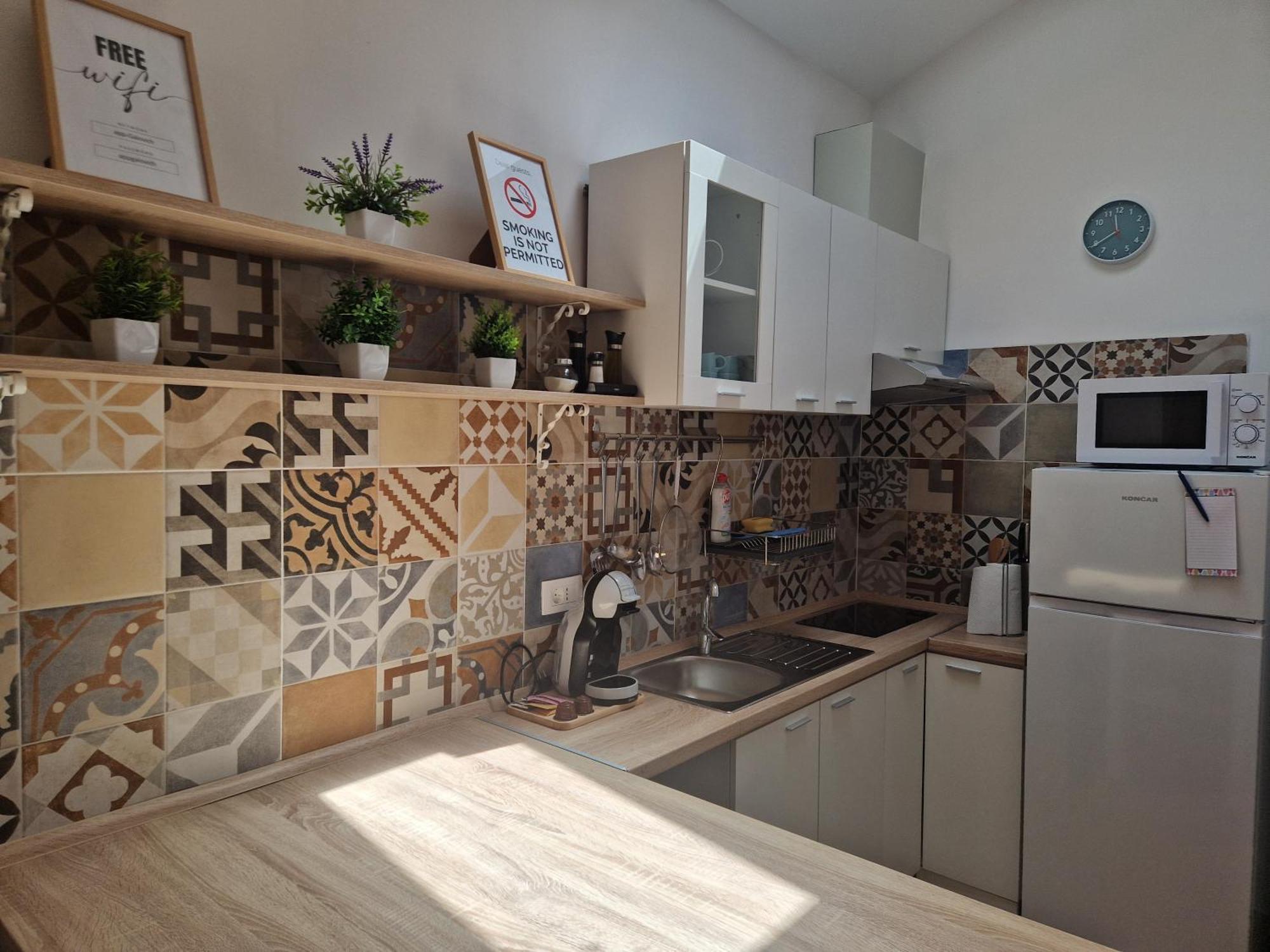 Guesthouse Villa Galovic เบรอเซส ภายนอก รูปภาพ